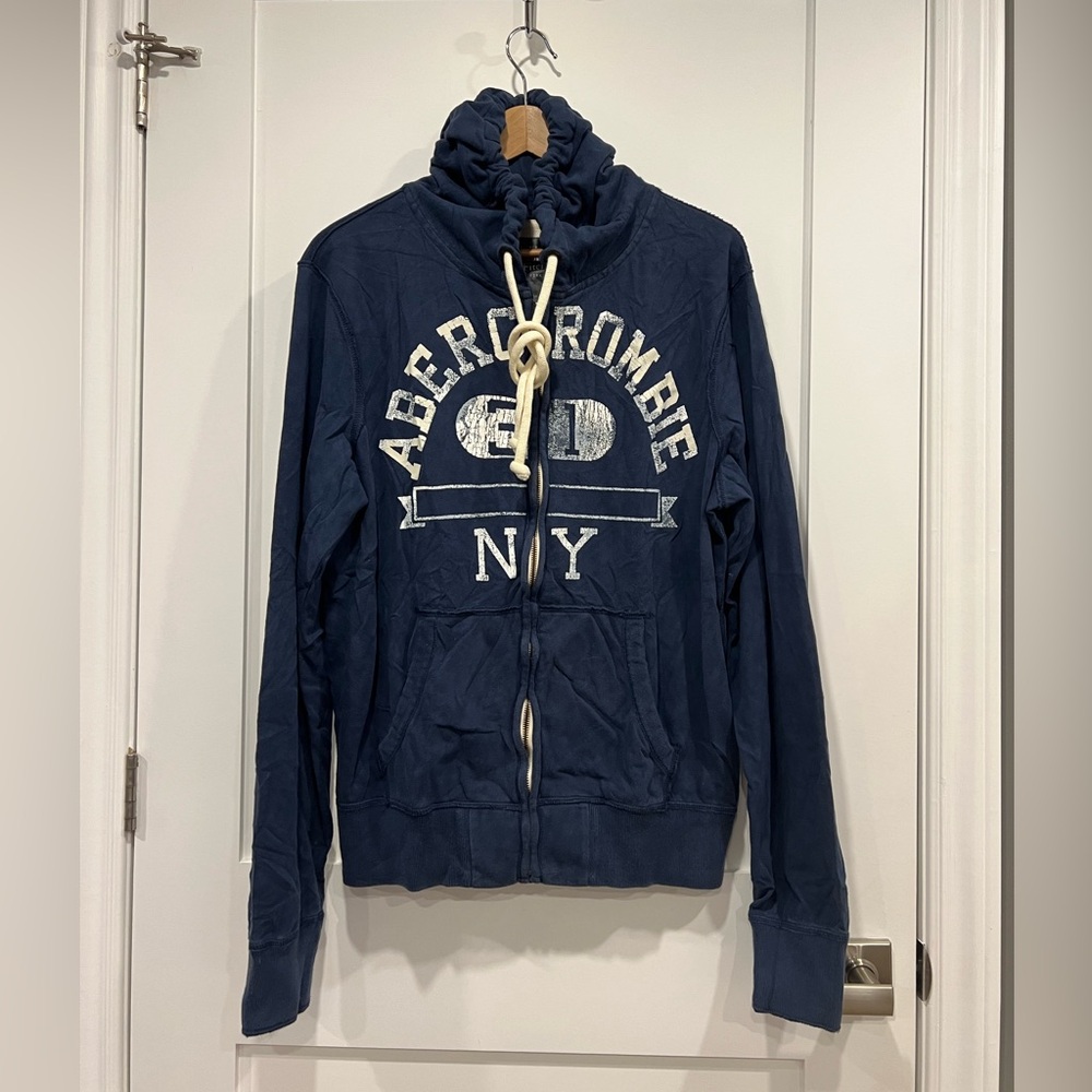 Abercrombie & Fitch men’s zippered hoodie